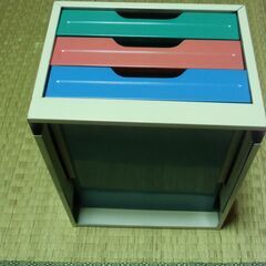 昭和 レトロ スチール製 引き出し ３段 ３色カラー レターケース お譲りします。＊石川県＊美川より＊期間限定の画像