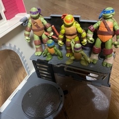 タートルズ 人形付き