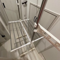 物干しラックの画像