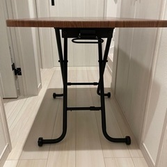 昇降テーブル（ニトリ）お譲りしますの画像