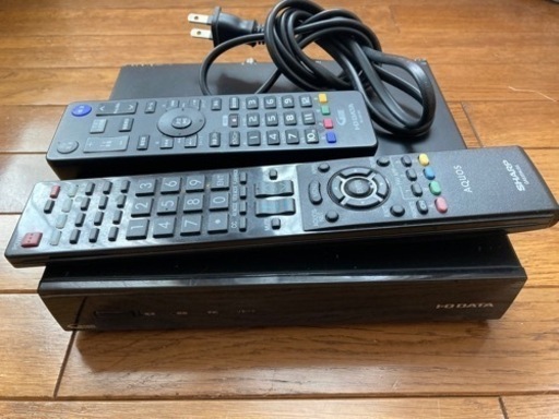 SHARP 60インチディスプレイと地デジチューナーセット