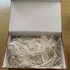 プレゼント用の空箱2つの画像