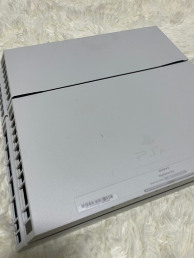 PlayStation®4 グレイシャー・ホワイト 500GB CUH-1100AB02