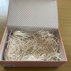 プレゼント用の空箱2つの画像