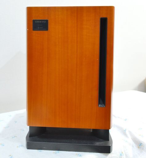 ONKYO　アンプ内蔵サブウーファー　SL-057