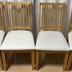 【本日引取限定】ダイニングテーブル1つ、チェア4脚の画像