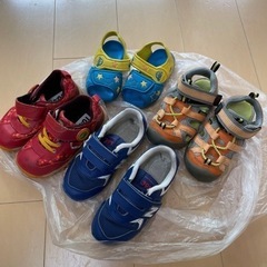 男の子用スニーカー・サンダル