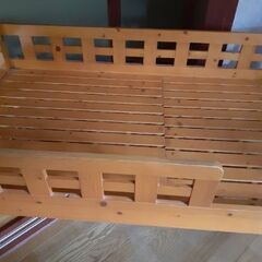 子供用二段ベッドの画像