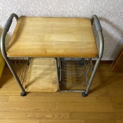 クローゼット内整理棚の画像