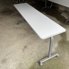 オフィステーブルの画像