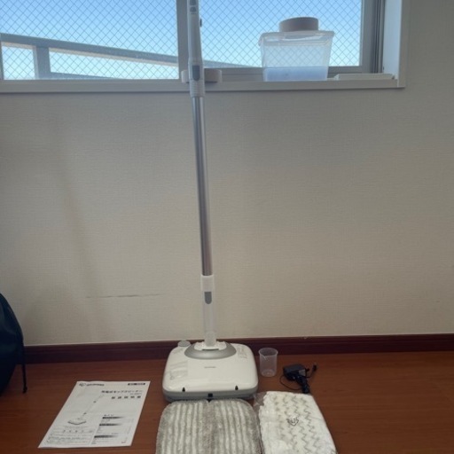 充電式モップクリーナー