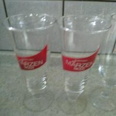 ガラスコップの画像