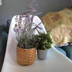 🌸カゴ付き🎶造花２個🌸ラベンダー？🌸未使用🌸