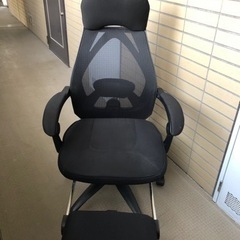 受渡予定者決定　オフィスチェア　ハイバック　オットマン付き　ブラックの画像