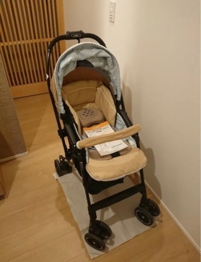 コンビ　オート4キャス　ベビーカー