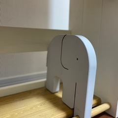 [取引完了]★動くぞうさん★国産ヒノキ使用★ハンドメイド★絵本棚 自然素材で安心★中古の画像