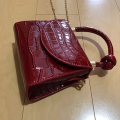 赤　バッグ
