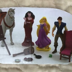 ラプンツェル　塔や人形のセットの画像