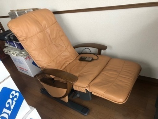 カリモク　フィットラウンジャー3