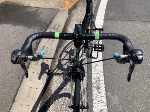 商談中 ロードバイク GIANT defy 車体