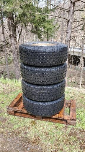 265/70R16 スタッドレスタイヤ ホイール4本セット