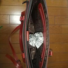 しっかりした革製ショルダーの画像