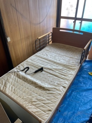 電動式介護ベッド