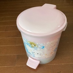 サンリオキャラクター　ペダル式ゴミ箱　中古