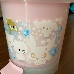 サンリオキャラクター　ペダル式ゴミ箱　中古の画像