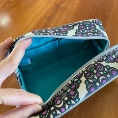 ★【値下げしました‼️】美品 クリニーク メイクポーチ（TAKAHASHI HIROKO）の画像