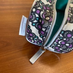 ★【値下げしました‼️】美品 クリニーク メイクポーチ（TAKAHASHI HIROKO）の画像