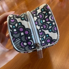 ★【値下げしました‼️】美品 クリニーク メイクポーチ（TAKAHASHI HIROKO）の画像