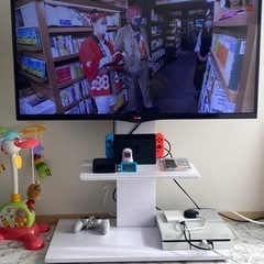 お譲り先きまりました　　壁寄せテレビスタンド　白の画像