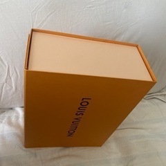 VUITTON 空き箱　35.5×25.5×12.5㎝の画像