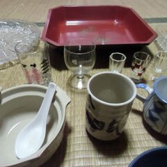 【取引成立】●無料● 大量 食器 グラス お茶碗 マグカップ お皿 湯呑み など まとめて セットで差し上げます。＊石川県＊美川より＊期間限定 の画像