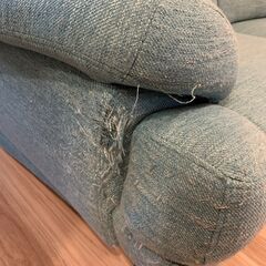 3人用布張りソファを差し上げます！の画像