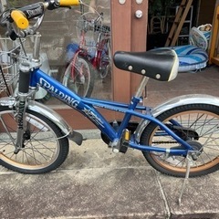 男の子用自転車の画像