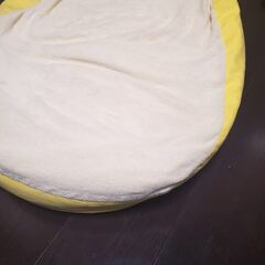【値下げ】Cカーブ授乳ベッド おやすみたまご 新生児~8ヵ月