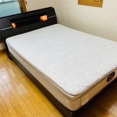 【ニトリ】ダブルベッド＋ボンネルコイルマットレス付