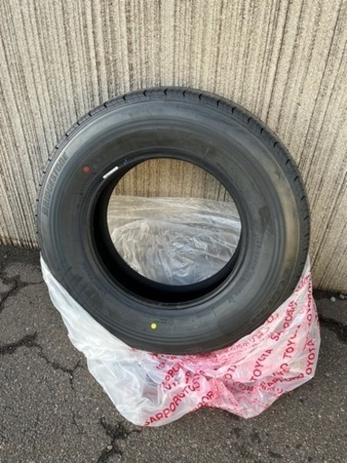 ハイエース　ブリヂストン 195/80R15　サマータイヤ　新品 新車外し