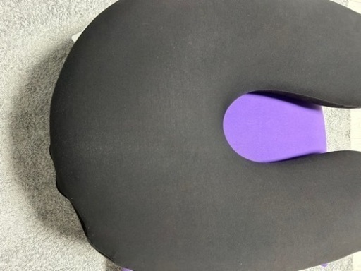 Yogibo 色はパープルとブラックです。