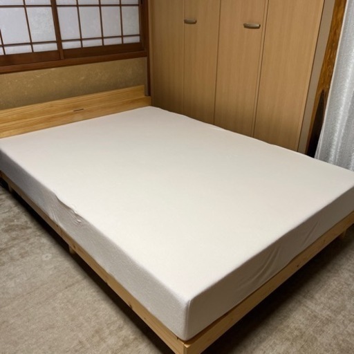 お値下げ致しました。ダブルベット本体と硬めのマットレスのセット