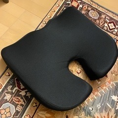 デスクチェア、クッションセットの画像