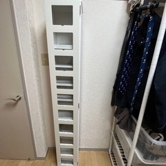 本棚、CDやDVDにも