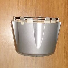☆希少・新品　６穴ホイール用センターキャップ１個☆の画像