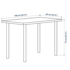 白いデスクの画像