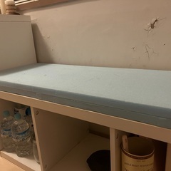 IKEAのKALLAXをベンチにするスタイロフォームの画像