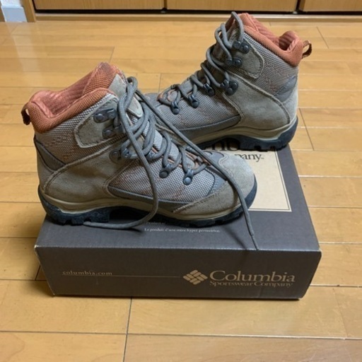 登山靴　コロンビア
