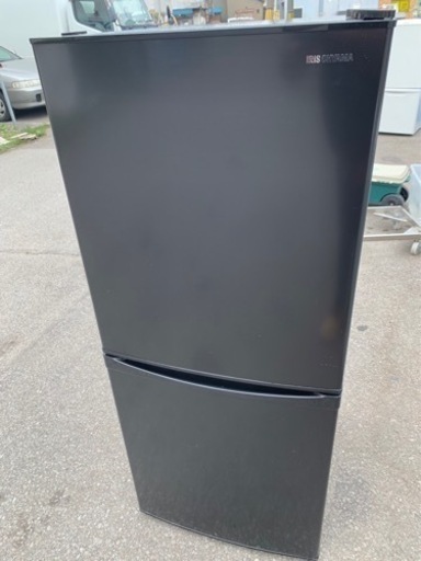 万代店　美品　 2020年製 IRSD-14A-B　アイリスオーヤマ 142L 幅50cmスリム 庫内は広々大容量静音設計 2ドア冷蔵庫