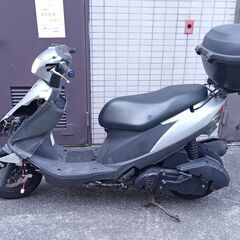 ヤマハ シグナス125 ＆ スズキ アドレスV125 スクーター２台【バイク】【車体】の画像